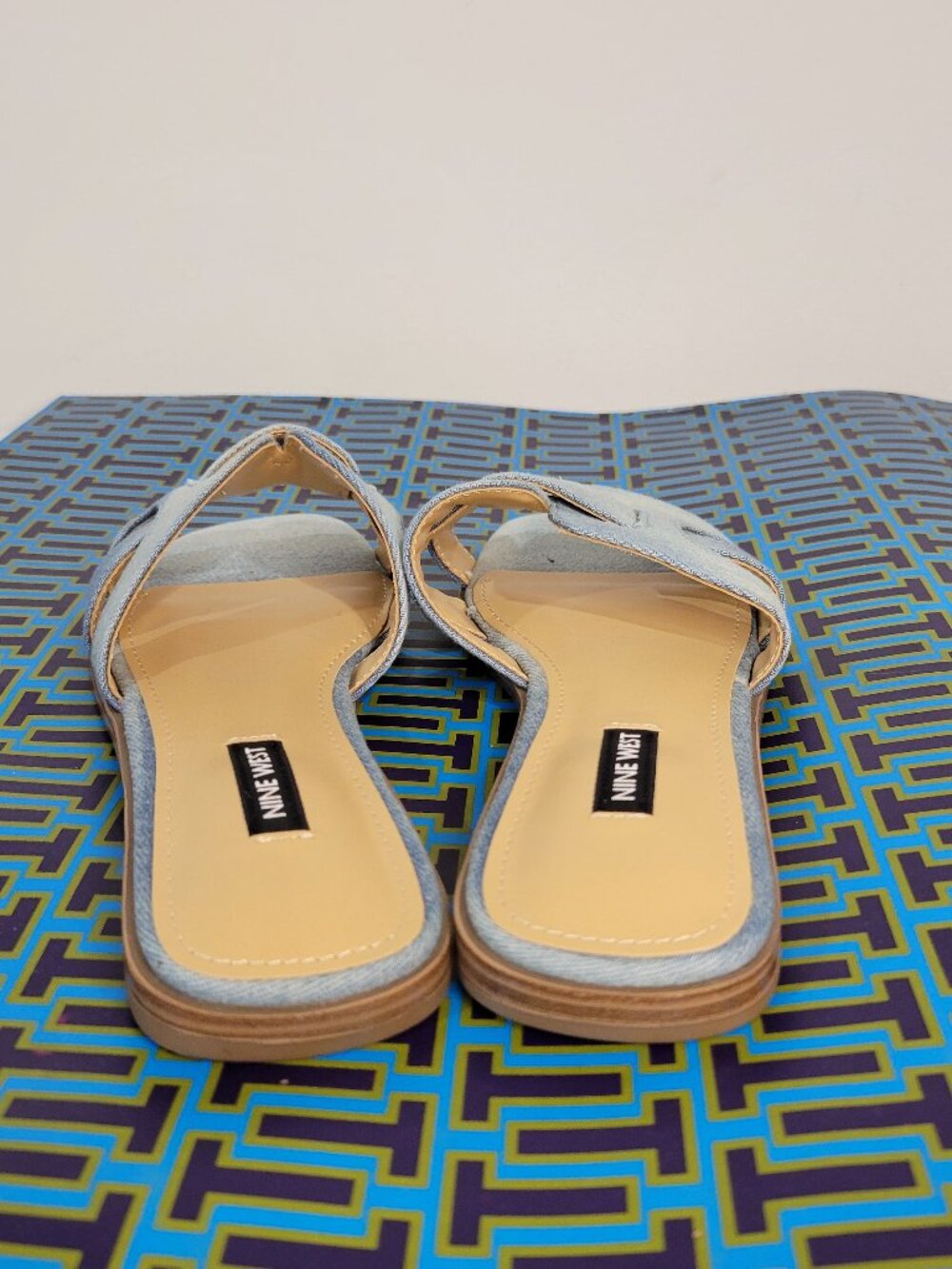 Nine West Light Denim Sandals NWT Sz 7.5 - Picture 4 of 8